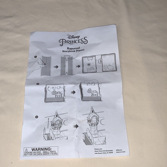 DISNEYPARKS EXCLUSIVE- RAPUNZEL STORYBOOK PLAYSET - Picture 11 of 11